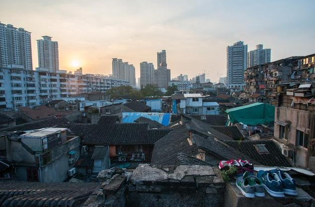 上海房屋拆遷中的數(shù)磚頭和托底保障具體指什么? 居住房屋的價(jià)值補(bǔ)償金額如何確定？