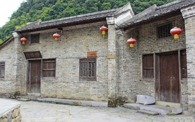 農(nóng)村宅基地房屋可以賣給外村的人嗎?