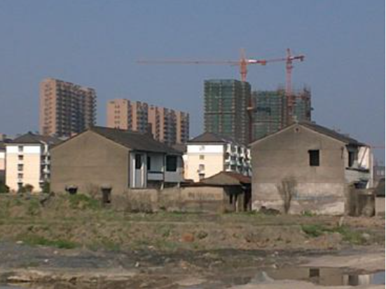 戶主不在場房屋被直接強拆，對此違法行為該如何維權(quán)？