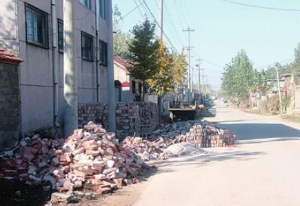 農(nóng)村建房侵占道路怎樣處理？