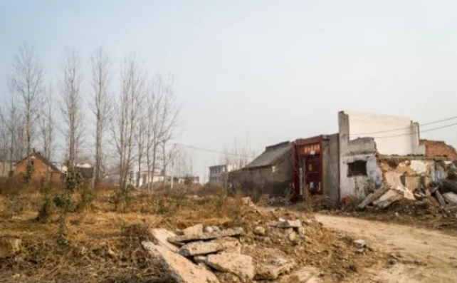 農(nóng)村征地拆遷按人口補償還是面積？