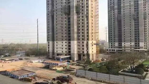 樓盤爛尾背后，業(yè)主集體停貸是否違法？