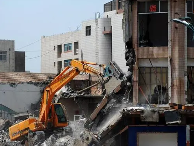 【京云<a href=http://www.5m1q76o.cn/team/ target=_blank class=infotextkey>拆遷律師</a>】被征收房屋的價(jià)值到底多少算是合適？由誰說了算？