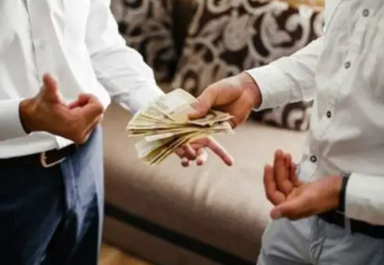 借錢給朋友被說成是投資行為，債務(wù)人拒絕還款該怎么辦？