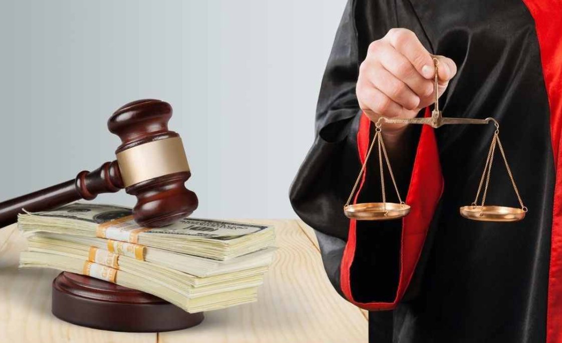 京云律師解讀：提供勞務服務過程中受到人身損害該向誰索賠？
